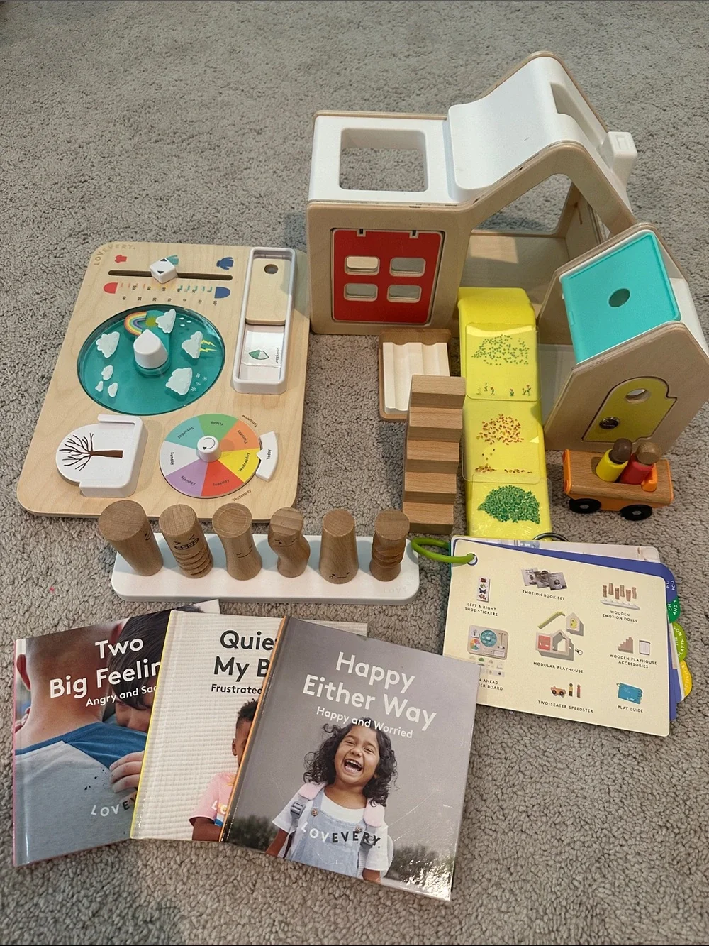 Lovevery Observer Montessori playkit